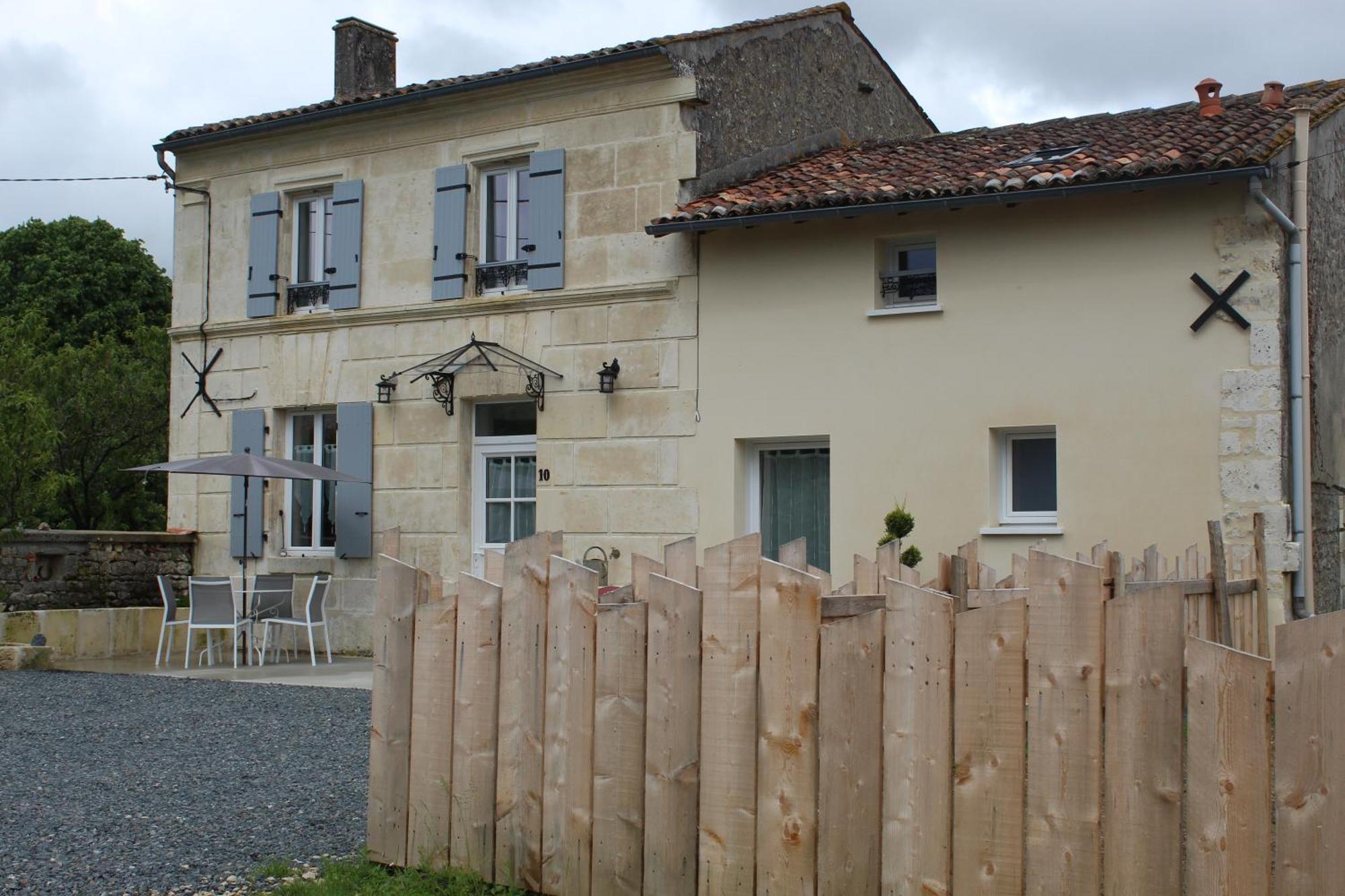 Le Gite Du Verger Saint-Bris-des-Bois المظهر الخارجي الصورة